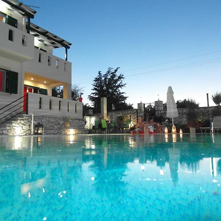 Ionian Villas Ayios Nikitas Ruang foto
