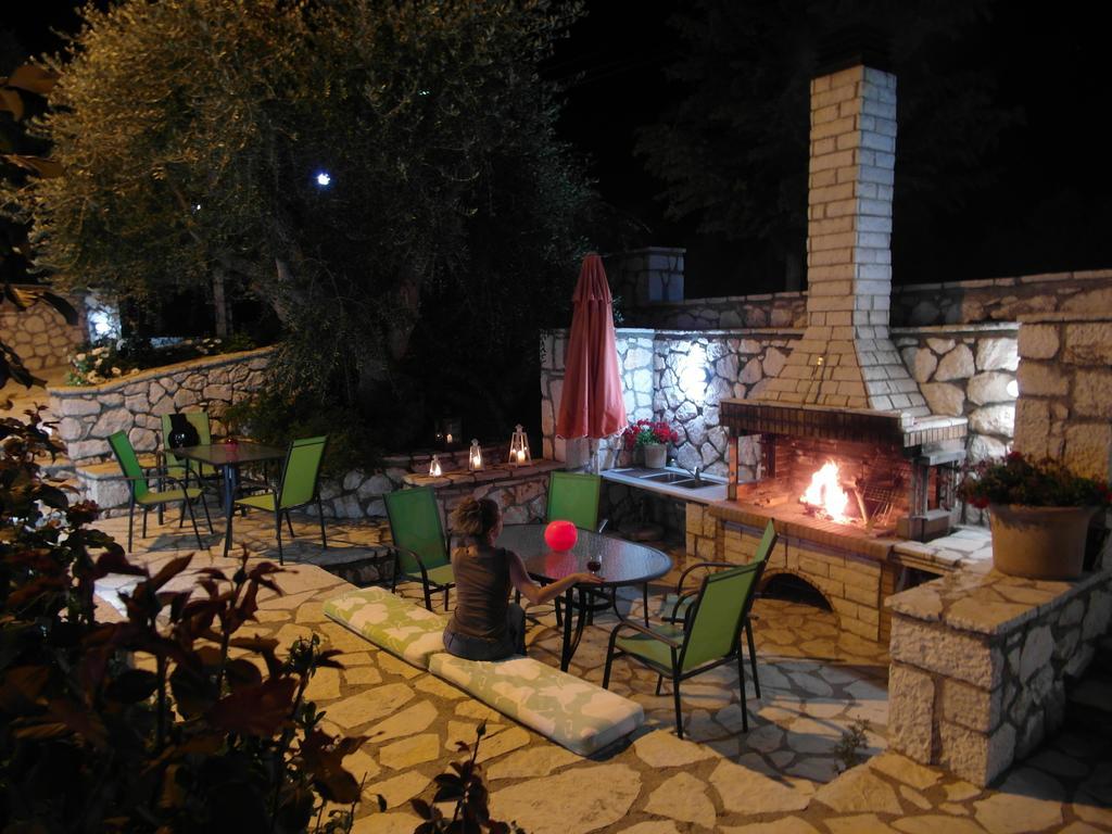 Ionian Villas Ayios Nikitas Bagian luar foto