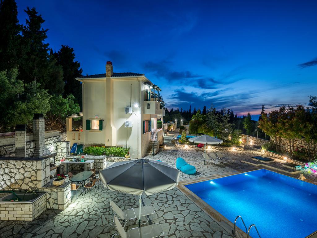 Ionian Villas Ayios Nikitas Bagian luar foto