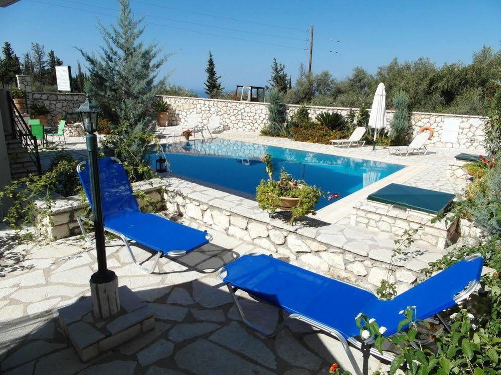 Ionian Villas Ayios Nikitas Bagian luar foto
