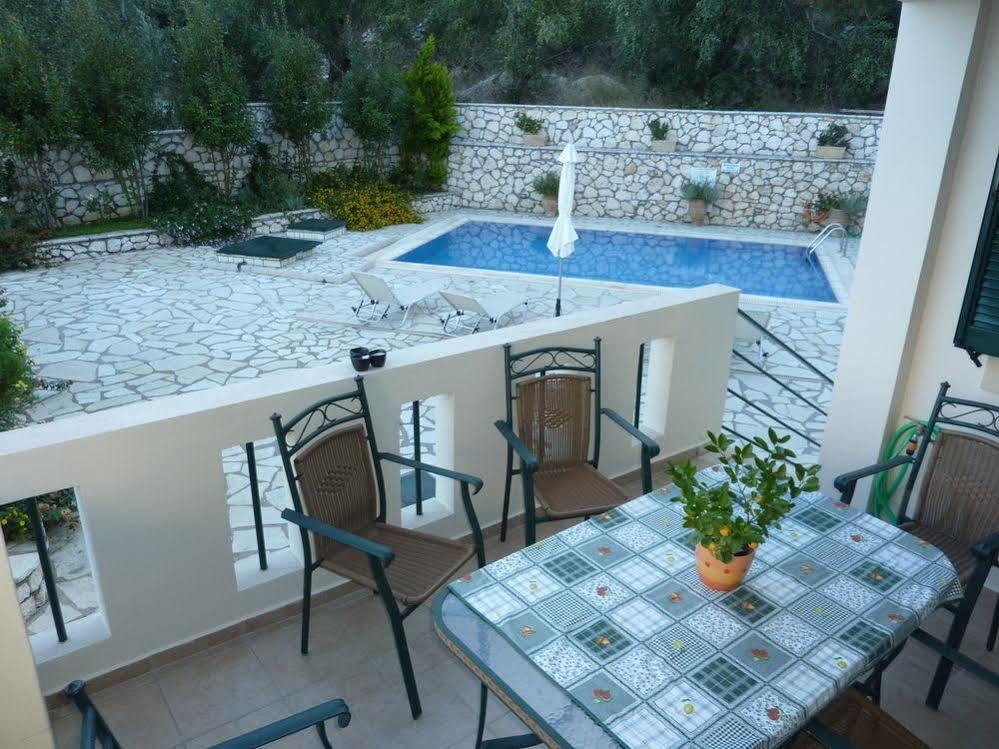 Ionian Villas Ayios Nikitas Bagian luar foto