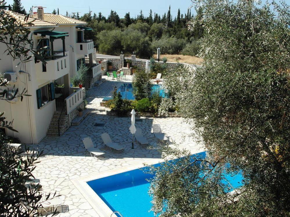 Ionian Villas Ayios Nikitas Bagian luar foto