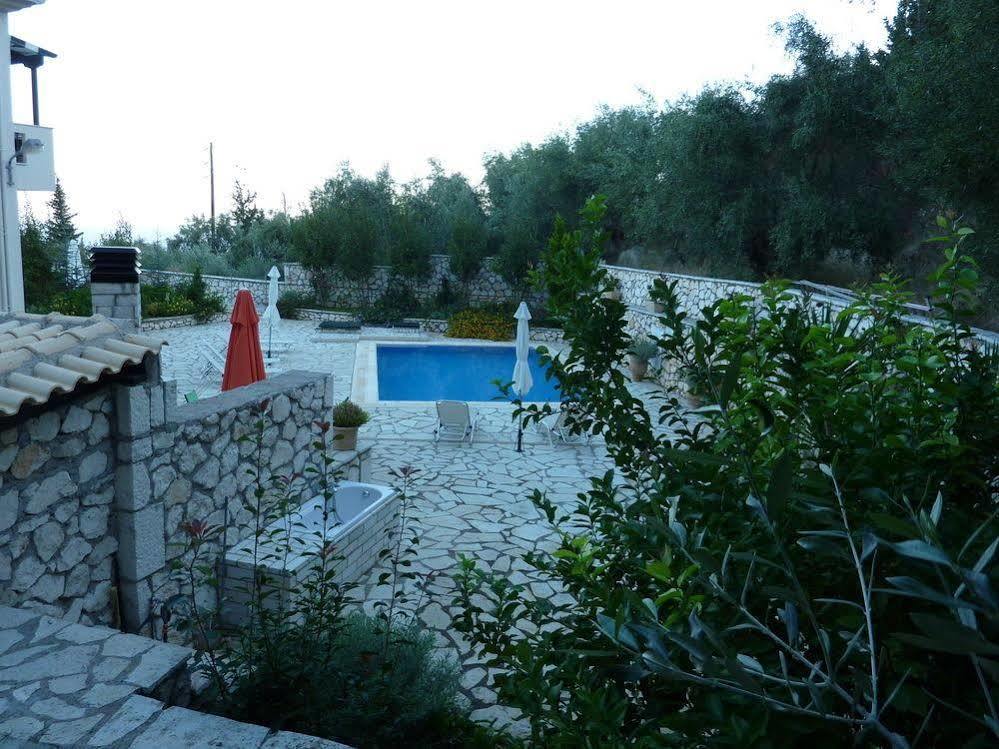 Ionian Villas Ayios Nikitas Bagian luar foto